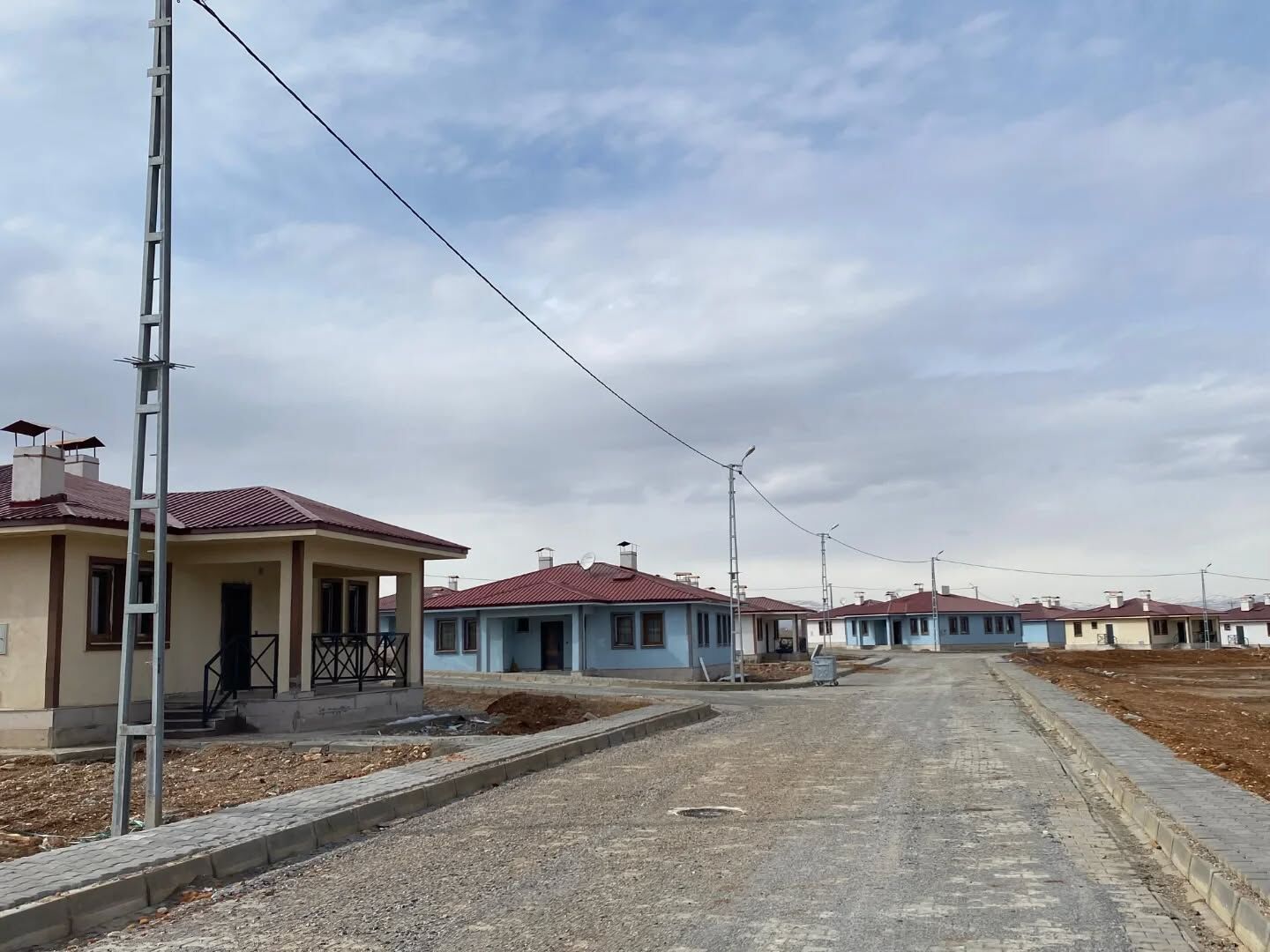 648731172 18088331426468161 3452103397325331215 N