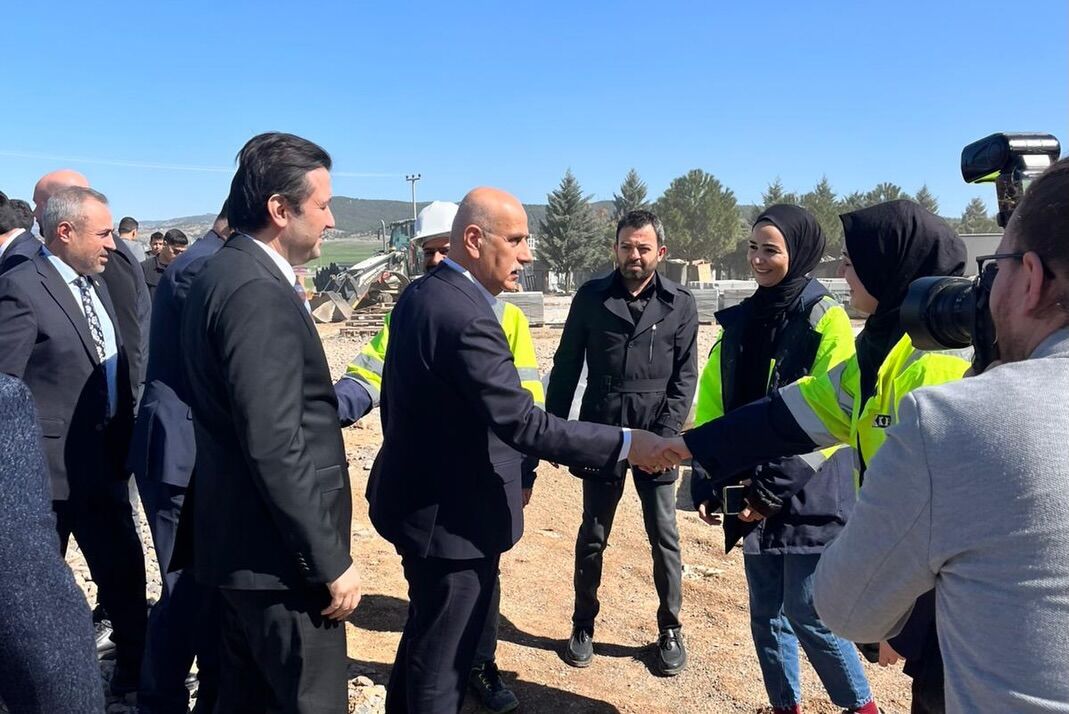 649227463 18347714509224049 8162117556753020886 N