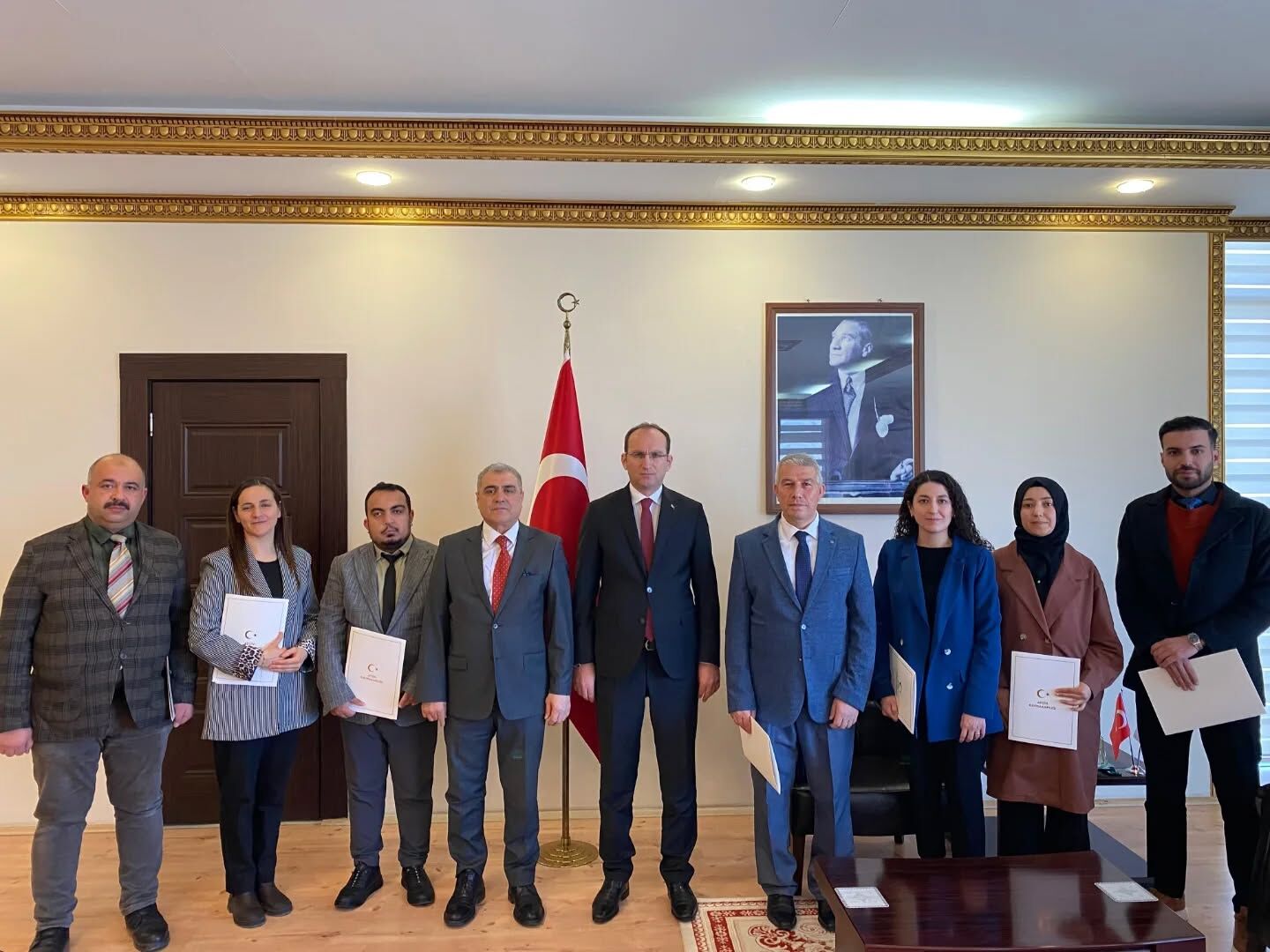 Kaymakam Sarıdoğan’dan Eğitim Personeline Başarı Belgesi