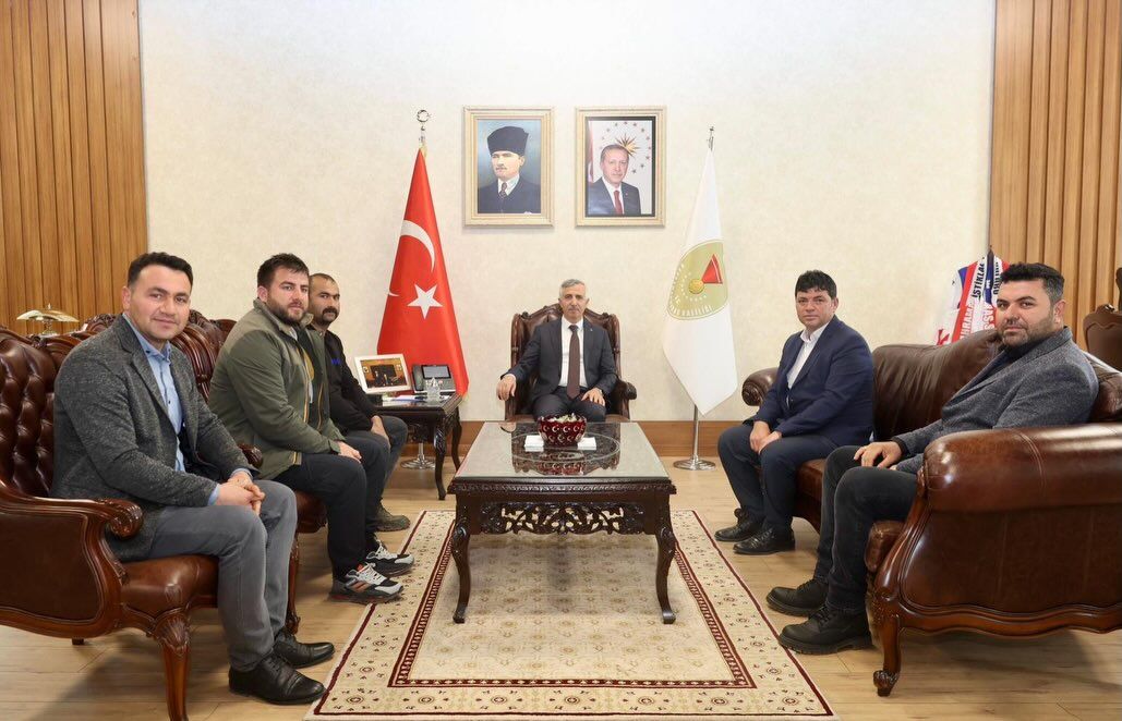 656323272 17872646943569096 8090034767082047014 N