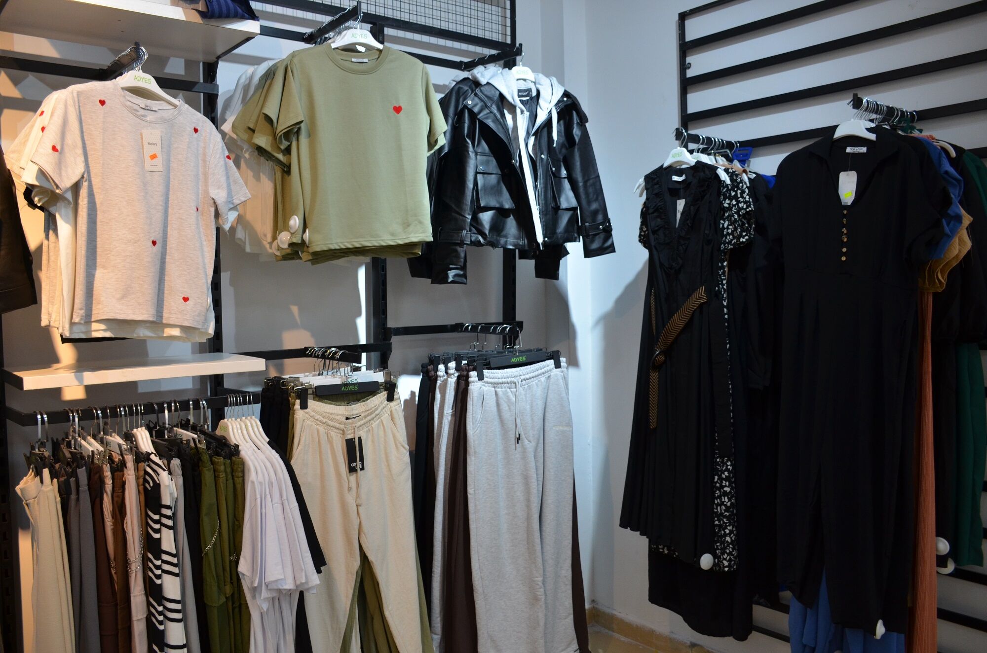 Adyes Giyim Yeni Yerinde Bayrama Özel Büyük İndirimler (10)