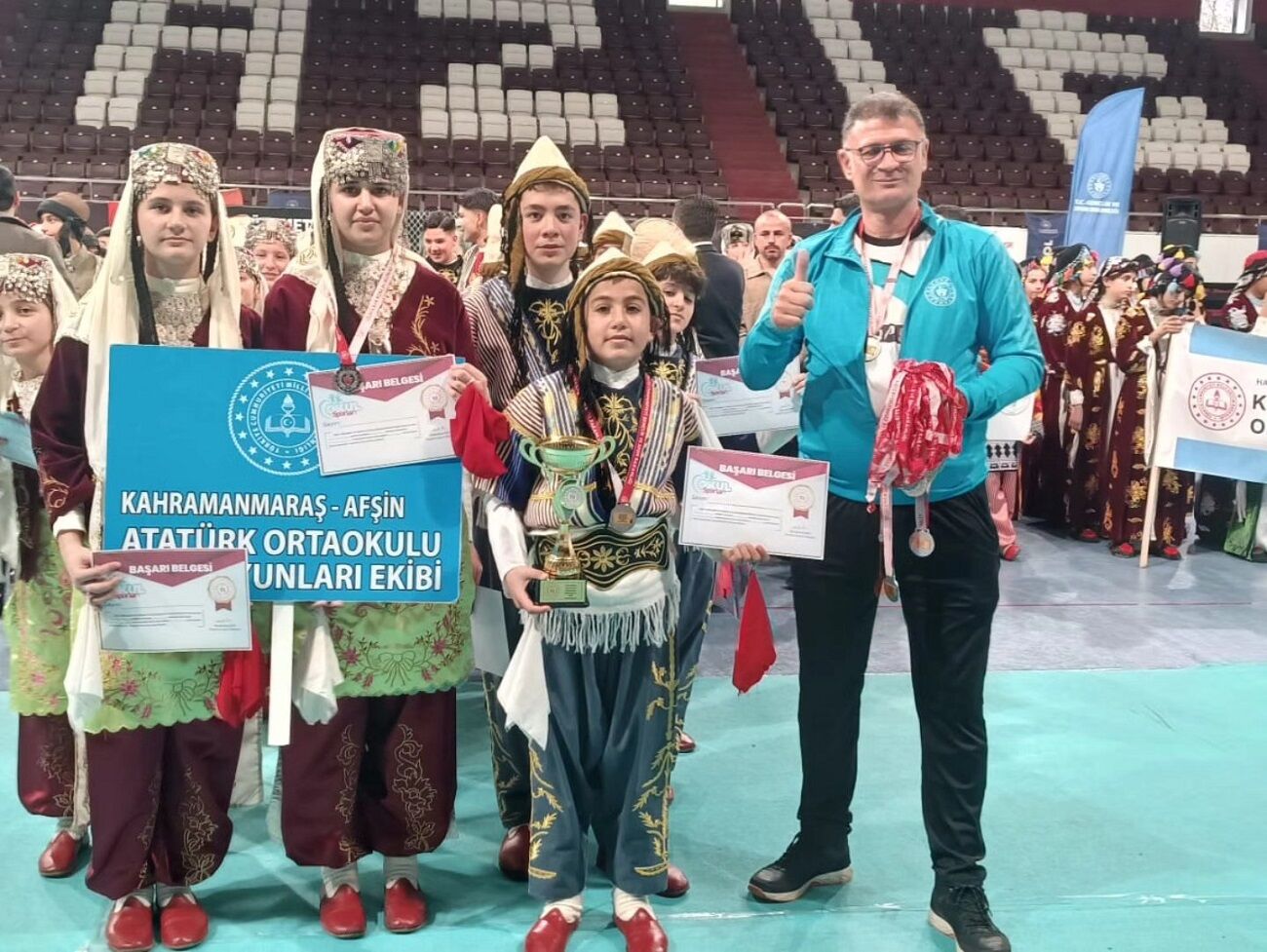 Afşin Atatürk Ortaokulu Halk Oyunları Ekibi Türkiye Finalleri’nde Afşin’i Temsil Edecek (2)