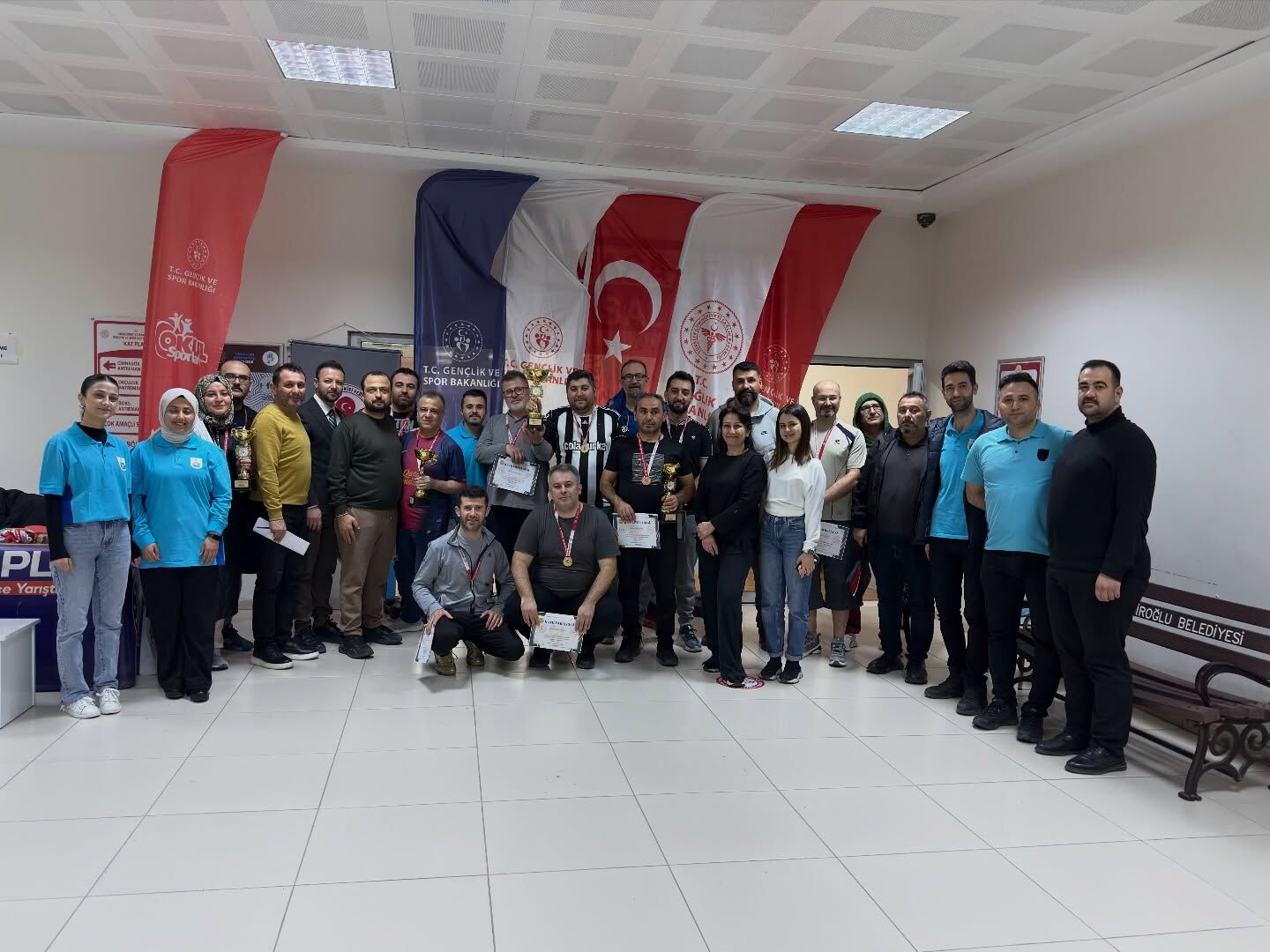 Afşin İlçe Sağlık Müdürlüğü Masa Tenisi Turnuvasında Üçüncü Oldu