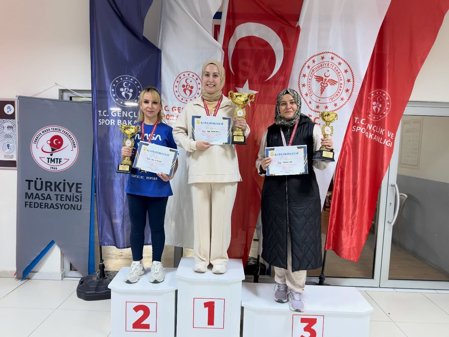 Afşin İlçe Sağlık Müdürlüğü Masa Tenisi Turnuvasında Üçüncü Oldu5