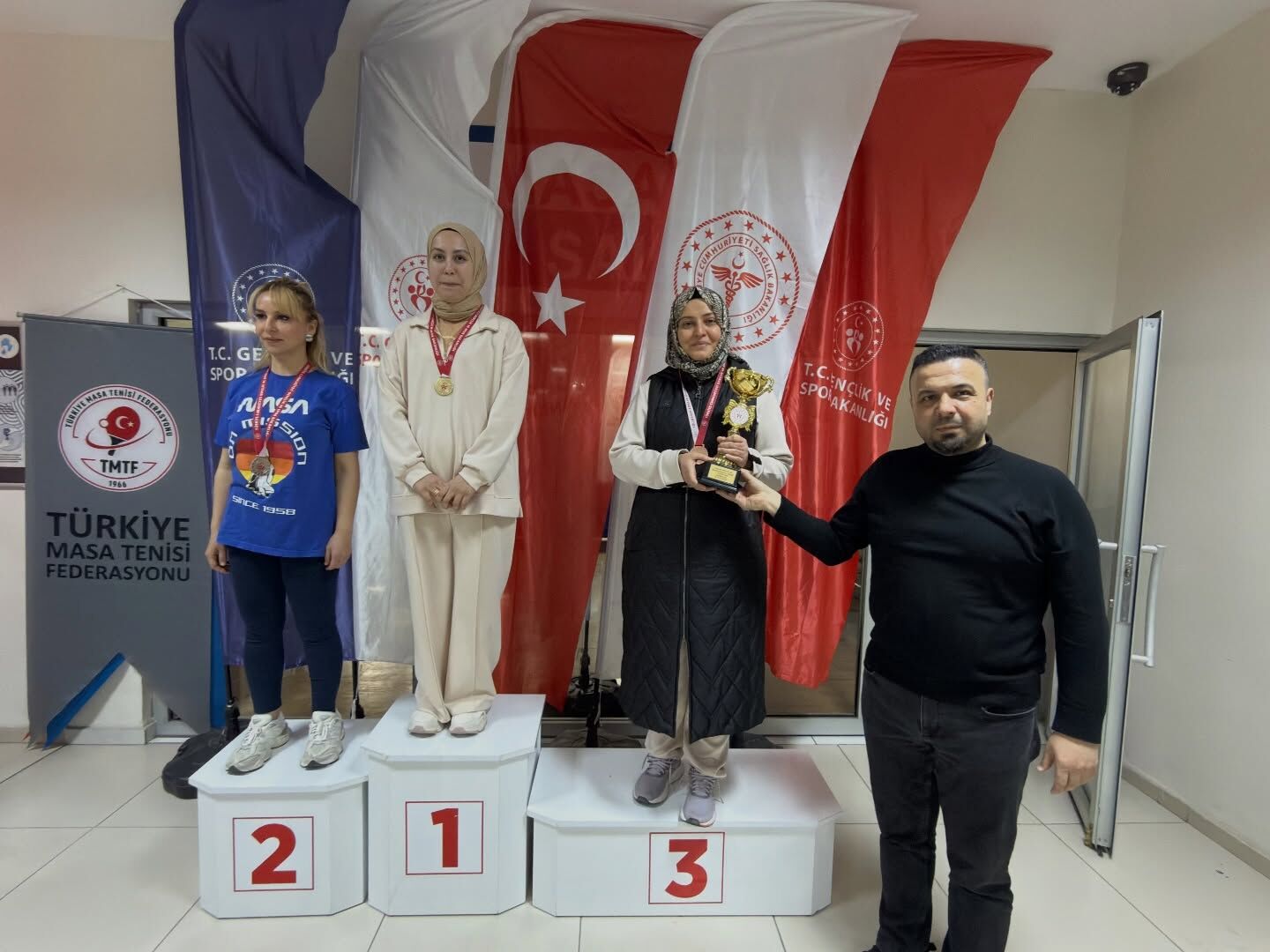 Afşin İlçe Sağlık Müdürlüğü Masa Tenisi Turnuvasında Üçüncü Oldu8