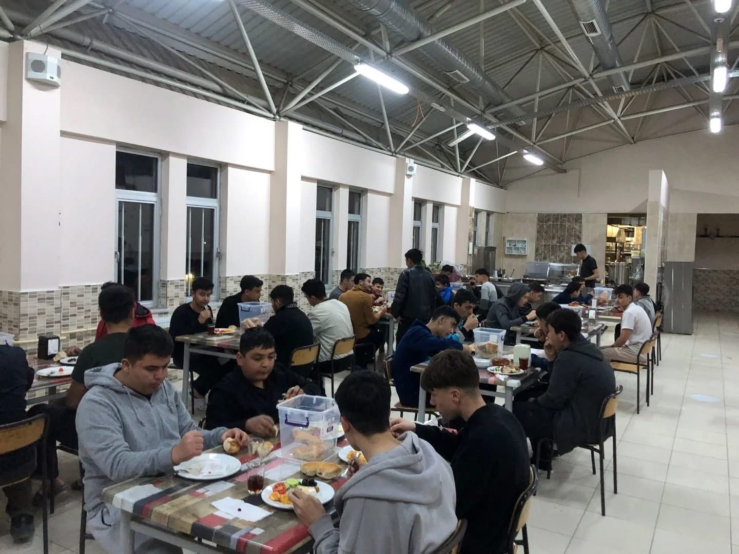 Afşin Kaymakamı Sarıdoğan, Öğrencilerle Sahur Sofrasında Buluştu