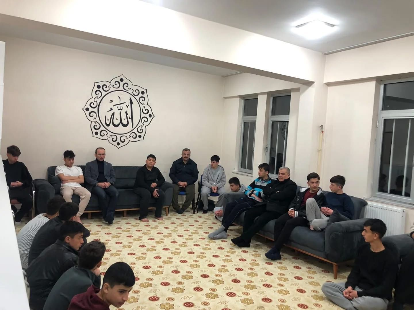 Afşin Kaymakamı Sarıdoğan, Öğrencilerle Sahur Sofrasında Buluştu6