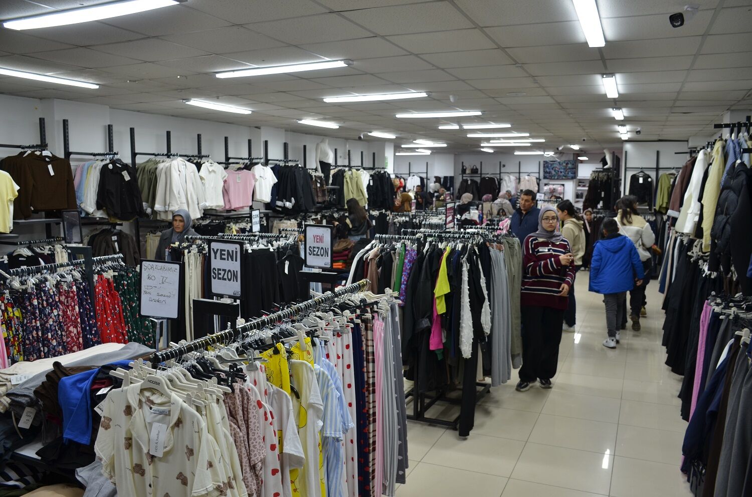 Afşin’de Arefe Günü Çarşı Dolup Taştı (1)