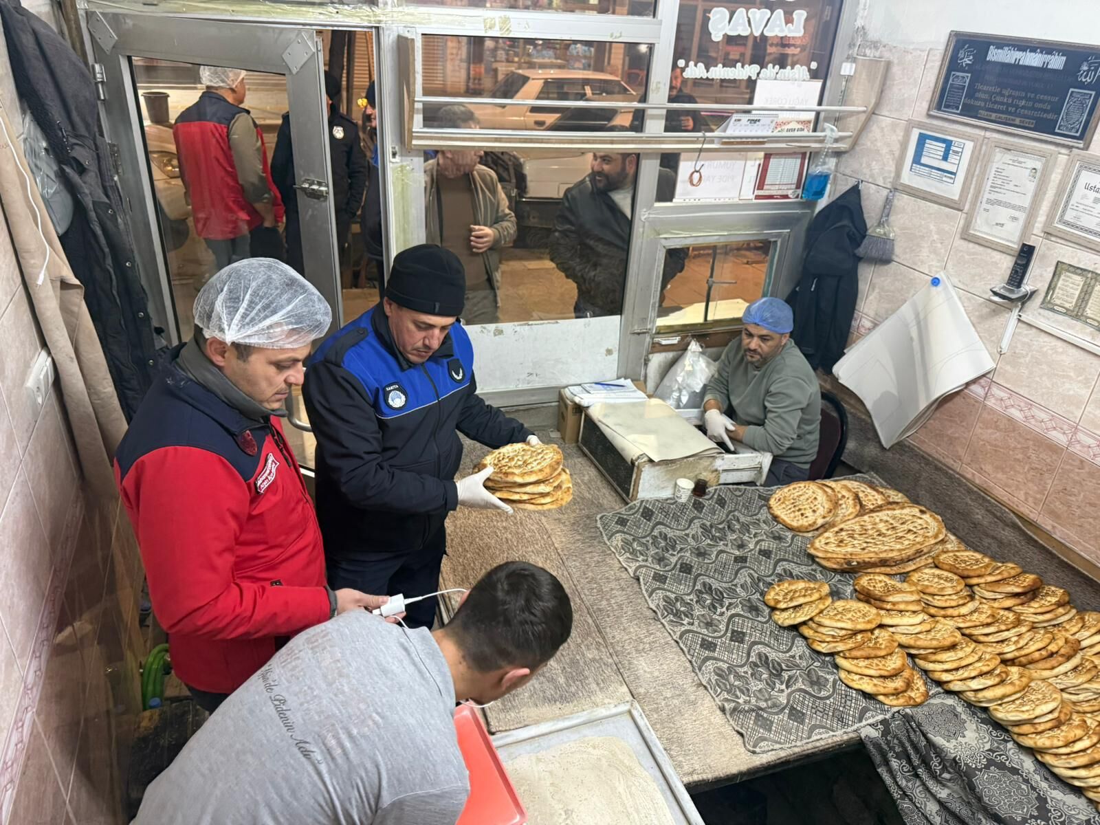Afşin’de Fırınlar Denetlendi Bir İşletmeye İdari İşlem Yapıldı (3)