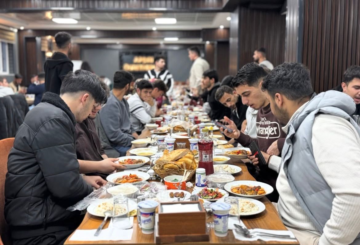 Afşin’de Gençlik İftarı Düzenlendi6