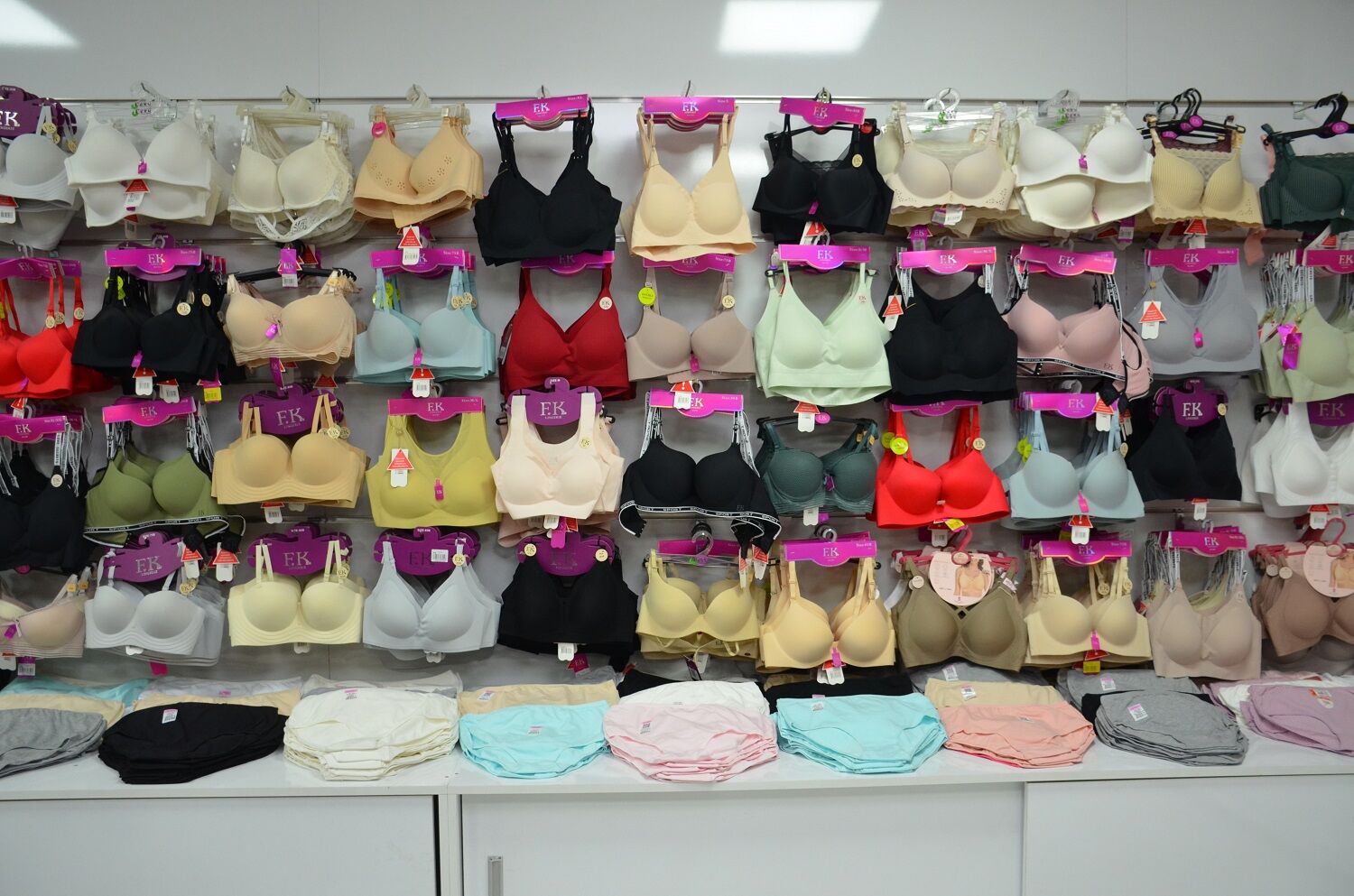 Afşin’de Giyimin Güvenilir Adresi Öz Cerenler (9)