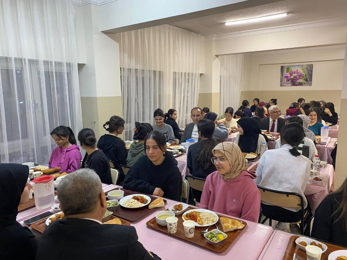 Afşin’de “İftarda Konuşalım” Programında Öğrencilerle Anlamlı Buluşma (5)