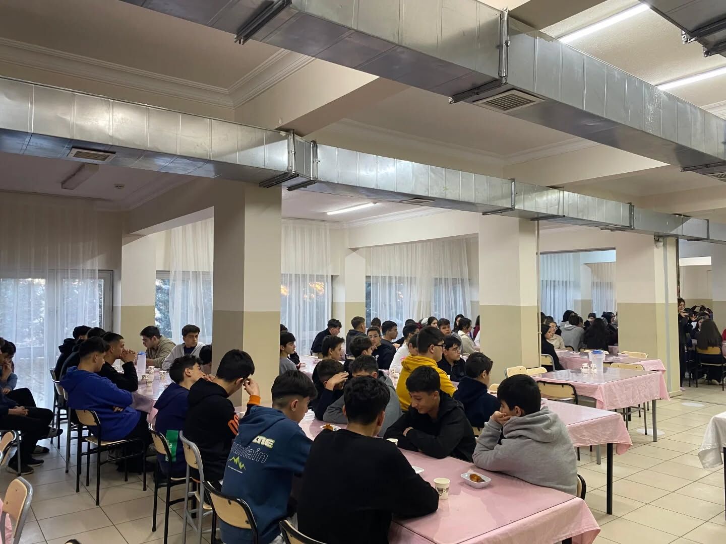 Afşin’de “İftarda Konuşalım” Programında Öğrencilerle Anlamlı Buluşma (6)