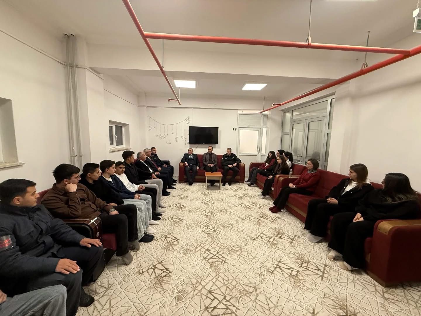 Afşin’de İftarda Konuşalım Programında Öğrencilerle Buluşma7