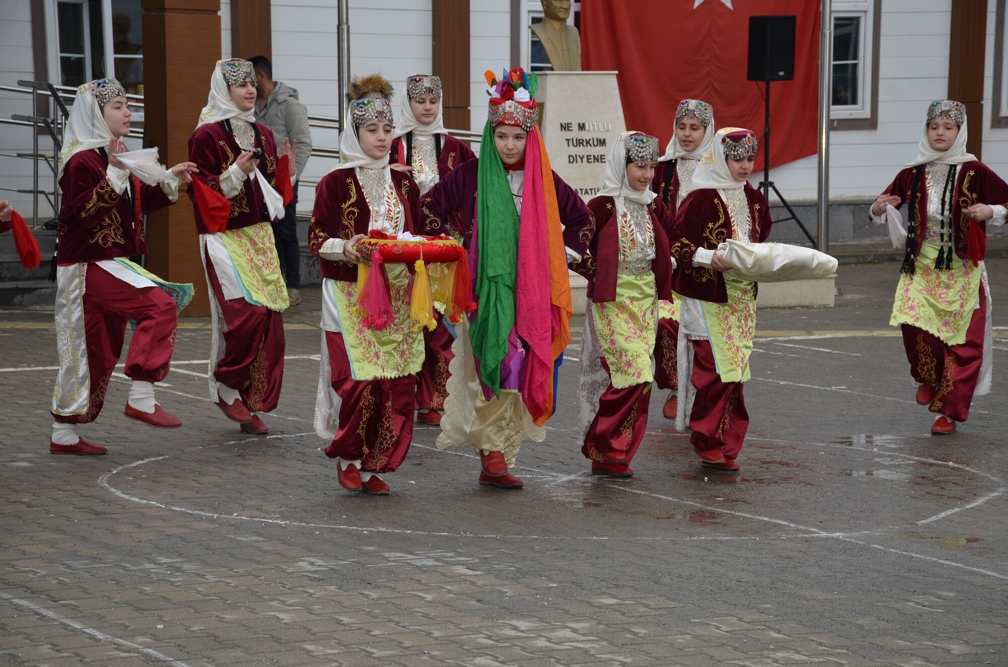 Afşin’de Nevruz Coşkusu Türk Dünyası Kültürü Şölende Buluştu (10)