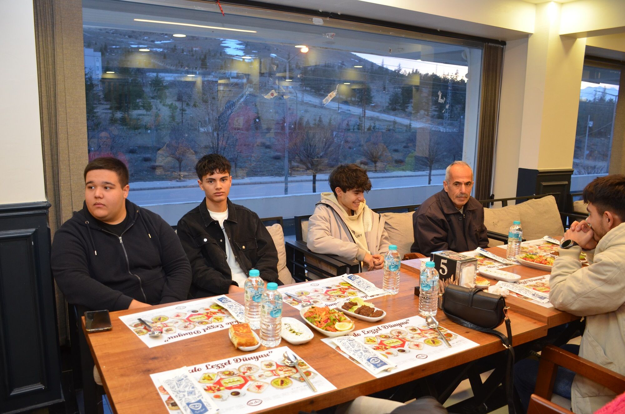 Afşin’de Öksüz Ve Yetimler İçin Gönülleri Isıtan İftar (14)