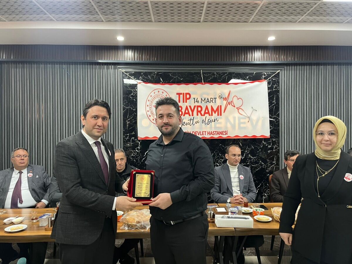 Afşin’de Sağlık Çalışanları İftarda Bir Araya Geldi11