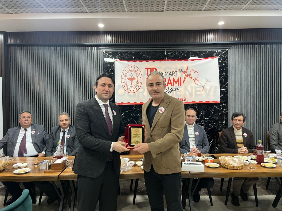 Afşin’de Sağlık Çalışanları İftarda Bir Araya Geldi12