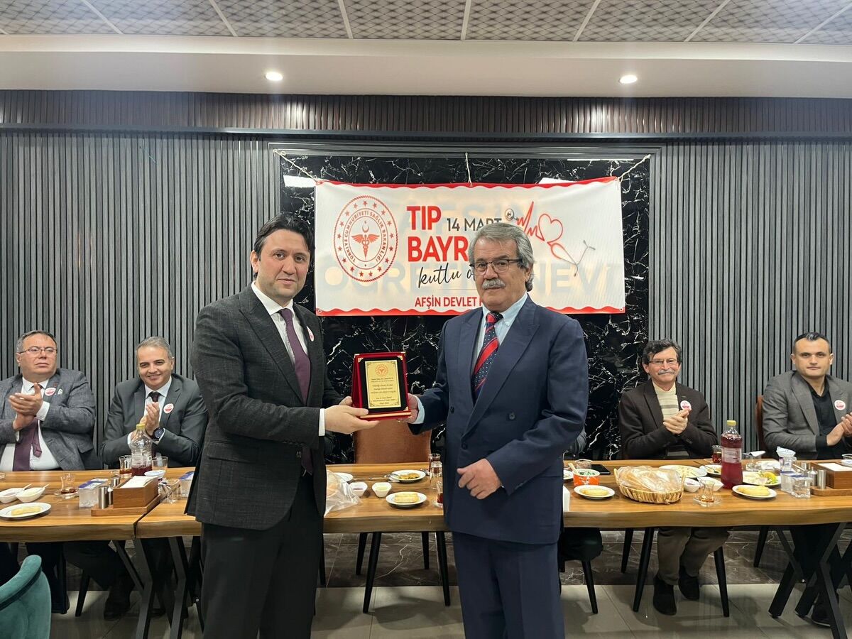 Afşin’de Sağlık Çalışanları İftarda Bir Araya Geldi13