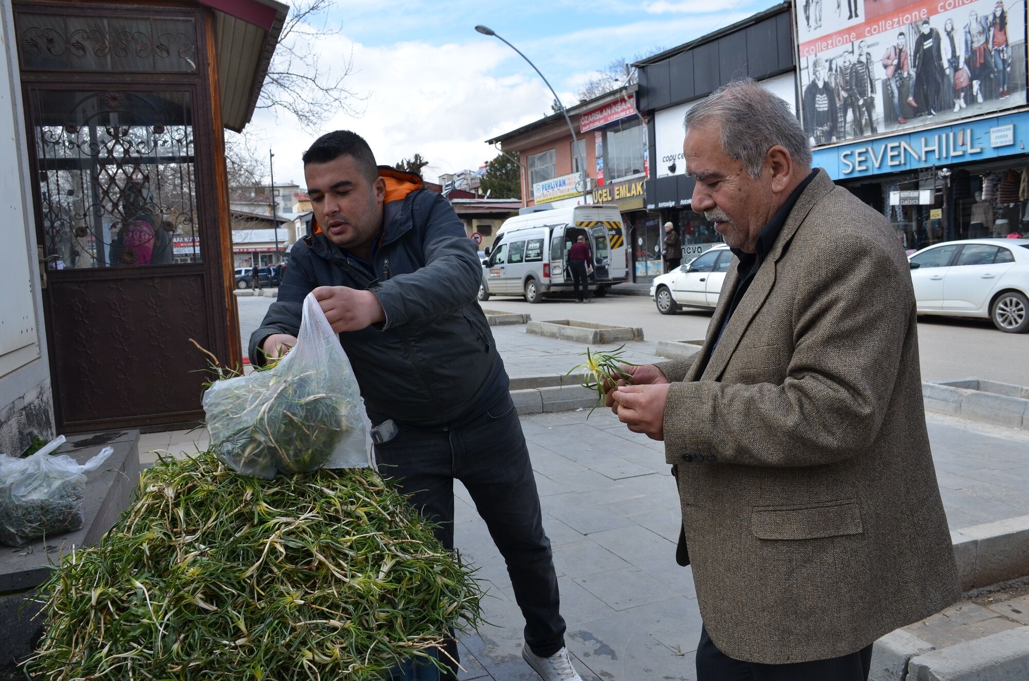 Afşin’de Yemlik Sezonu Açıldı Fiyatlar Cep Yakıyor (13)
