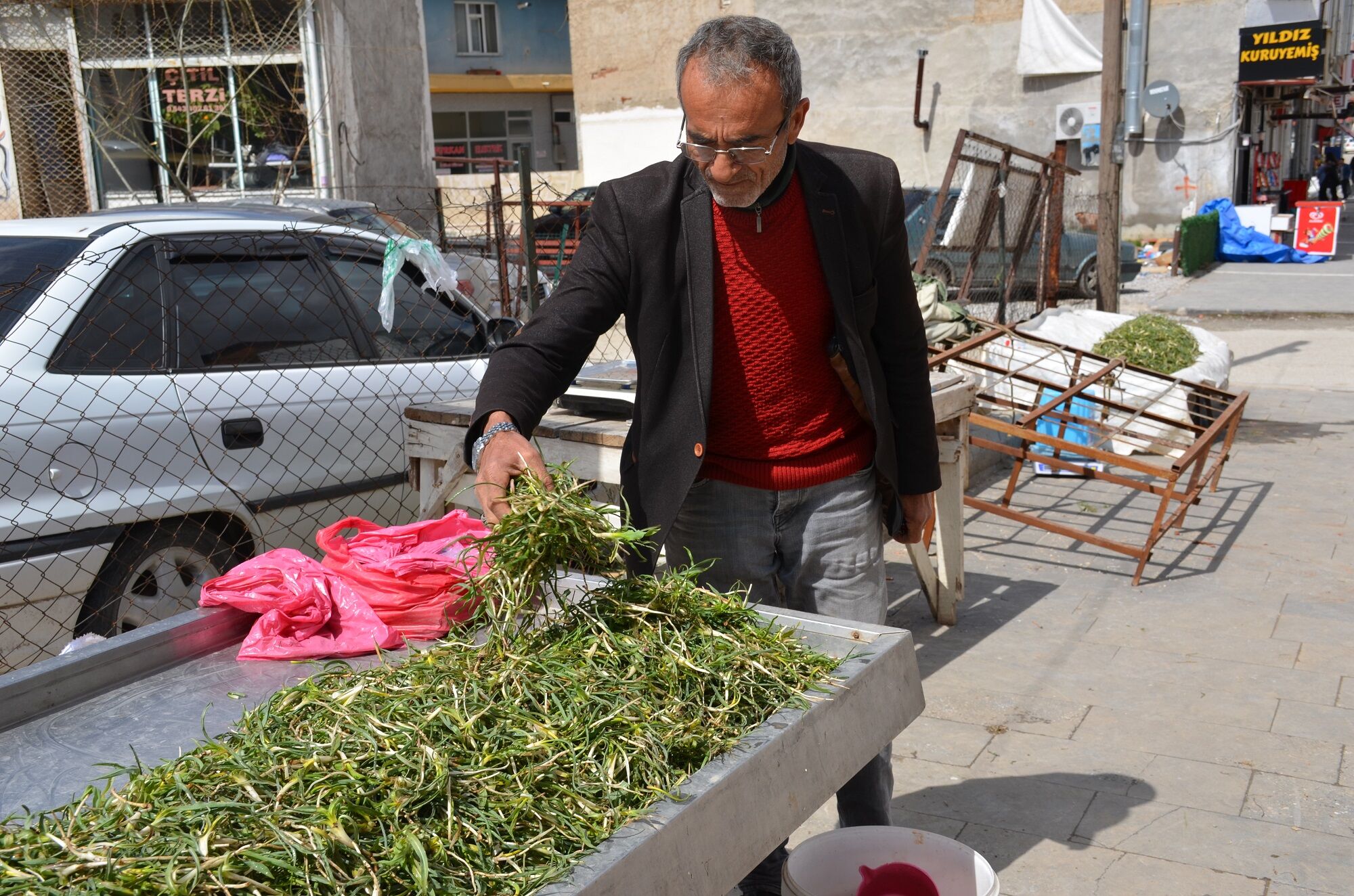 Afşin’de Yemlik Sezonu Açıldı Fiyatlar Cep Yakıyor (5)