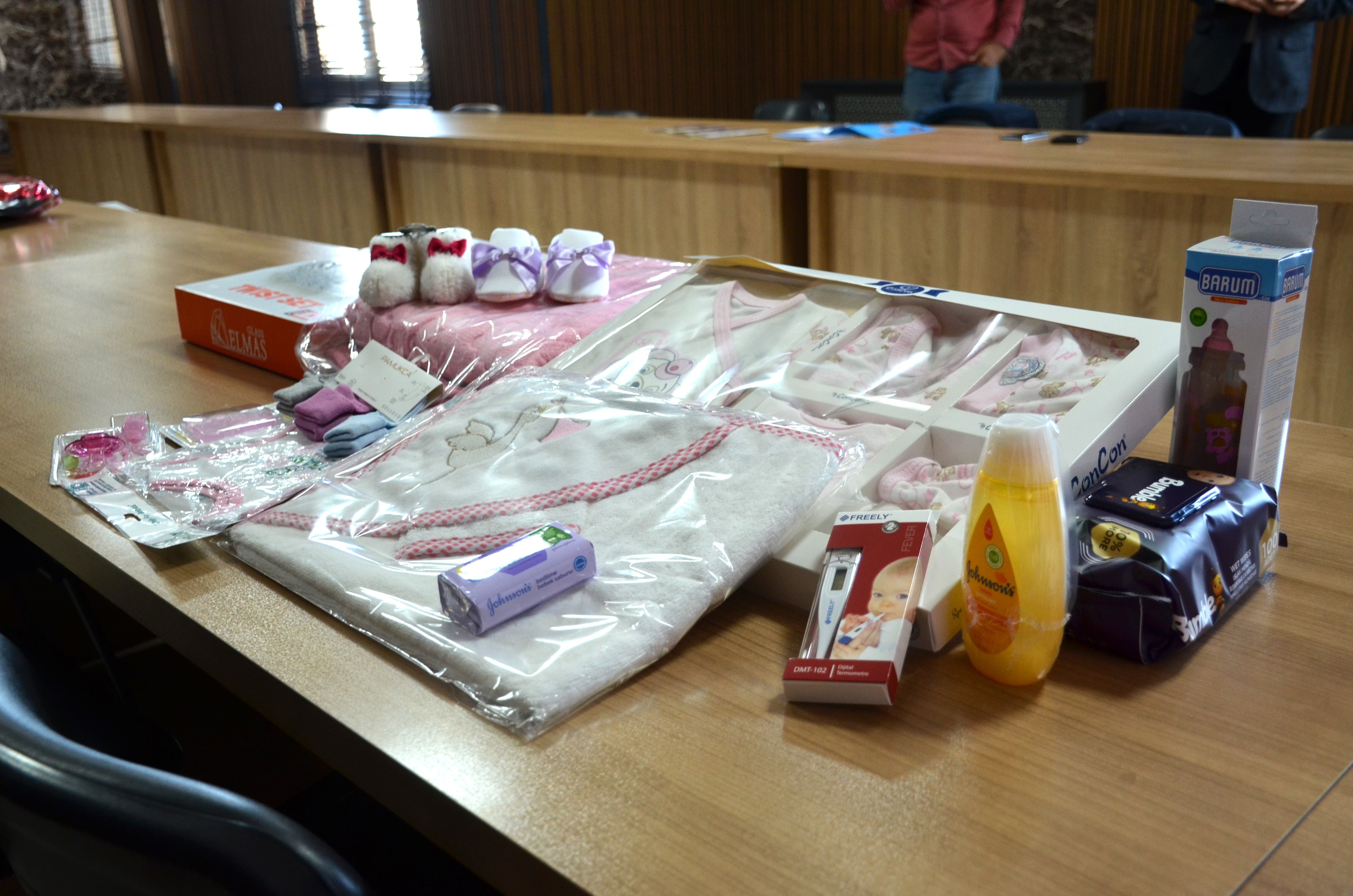 Afşin’de Yeni Evli Çiftlere Ve Ailelere Destek Veriliyor (2)