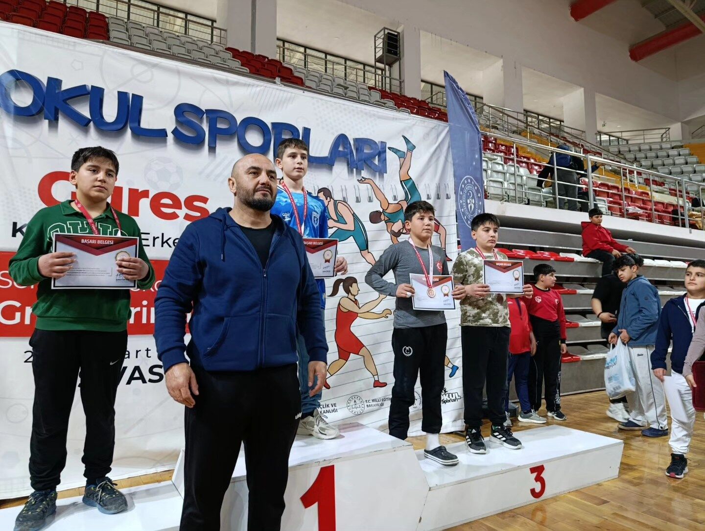 Afşinli Güreşçiler Sivas’ta Zirveye Damga Vurdu7