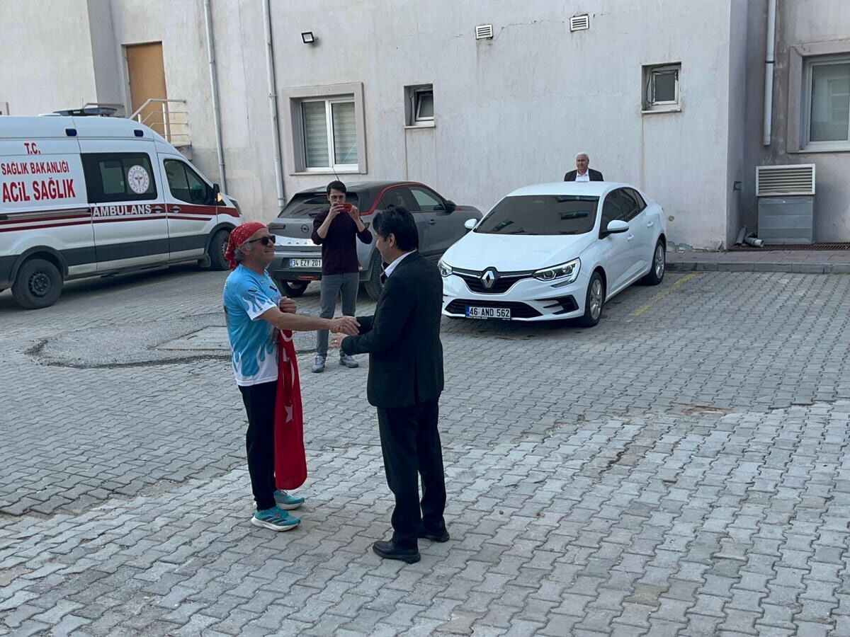 Afşinli Sporcu Sıtkı Gönen’den 14 Mart Tıp Bayramı’na Anlamlı Koşu4