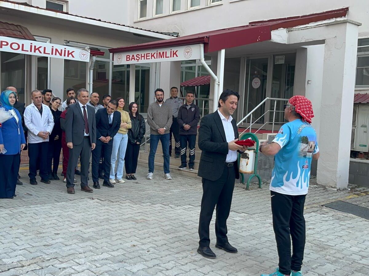 Afşinli Sporcu Sıtkı Gönen’den 14 Mart Tıp Bayramı’na Anlamlı Koşu5