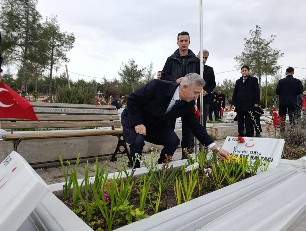 Arife Günü Mezarlıklarda Hüzünlü Bayram Ziyareti 4