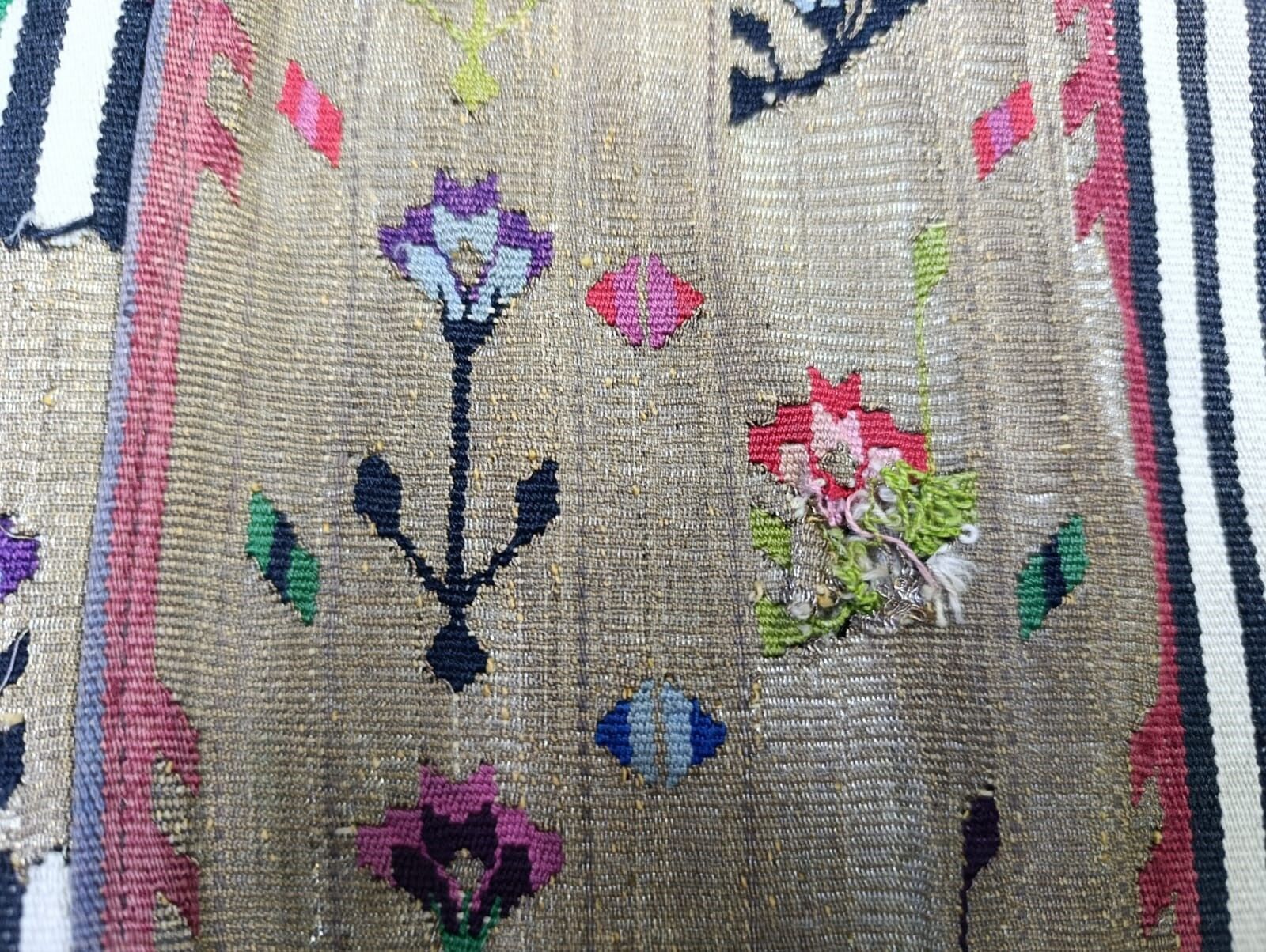 Asırlık Maraş Abaları Tarihi Taş Han Çarşısında Korunuyor (1)