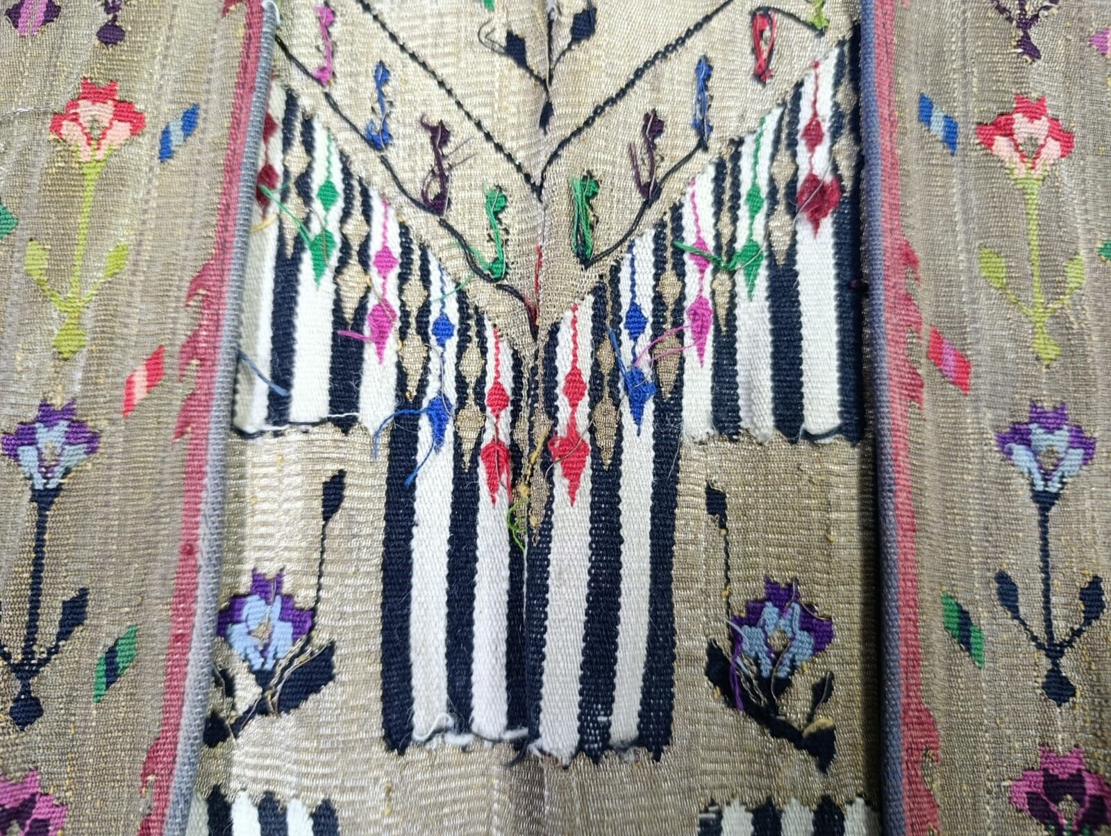 Asırlık Maraş Abaları Tarihi Taş Han Çarşısında Korunuyor (4)