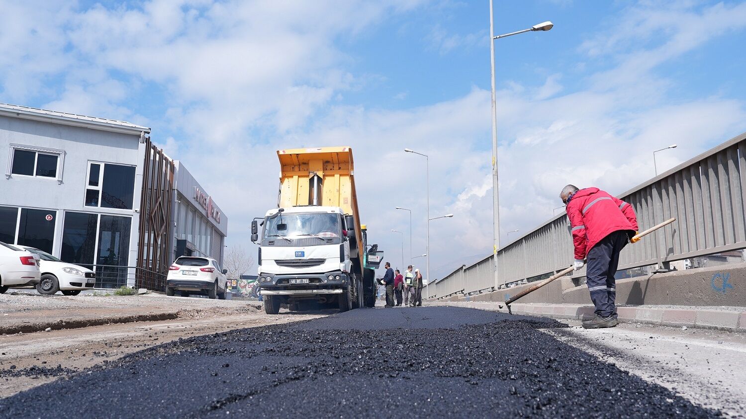 Büyükşehir, Asfalt Mesaisini Dulkadiroğlu’nda Sürdürüyor (1)