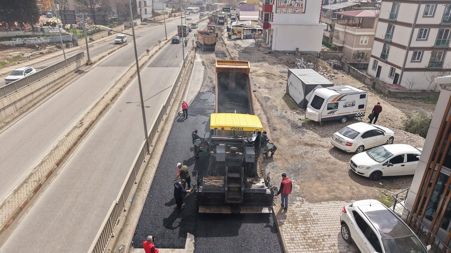 Büyükşehir, Asfalt Mesaisini Dulkadiroğlu’nda Sürdürüyor (3)