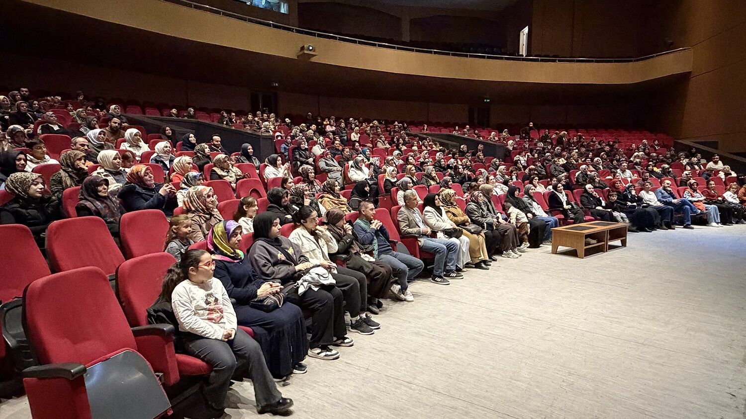 Büyükşehir’den Kadınlar Günü’nde Anlamlı Söyleşi; Kadının Aile Ve Toplumdaki Önemi Konuşuldu (1)