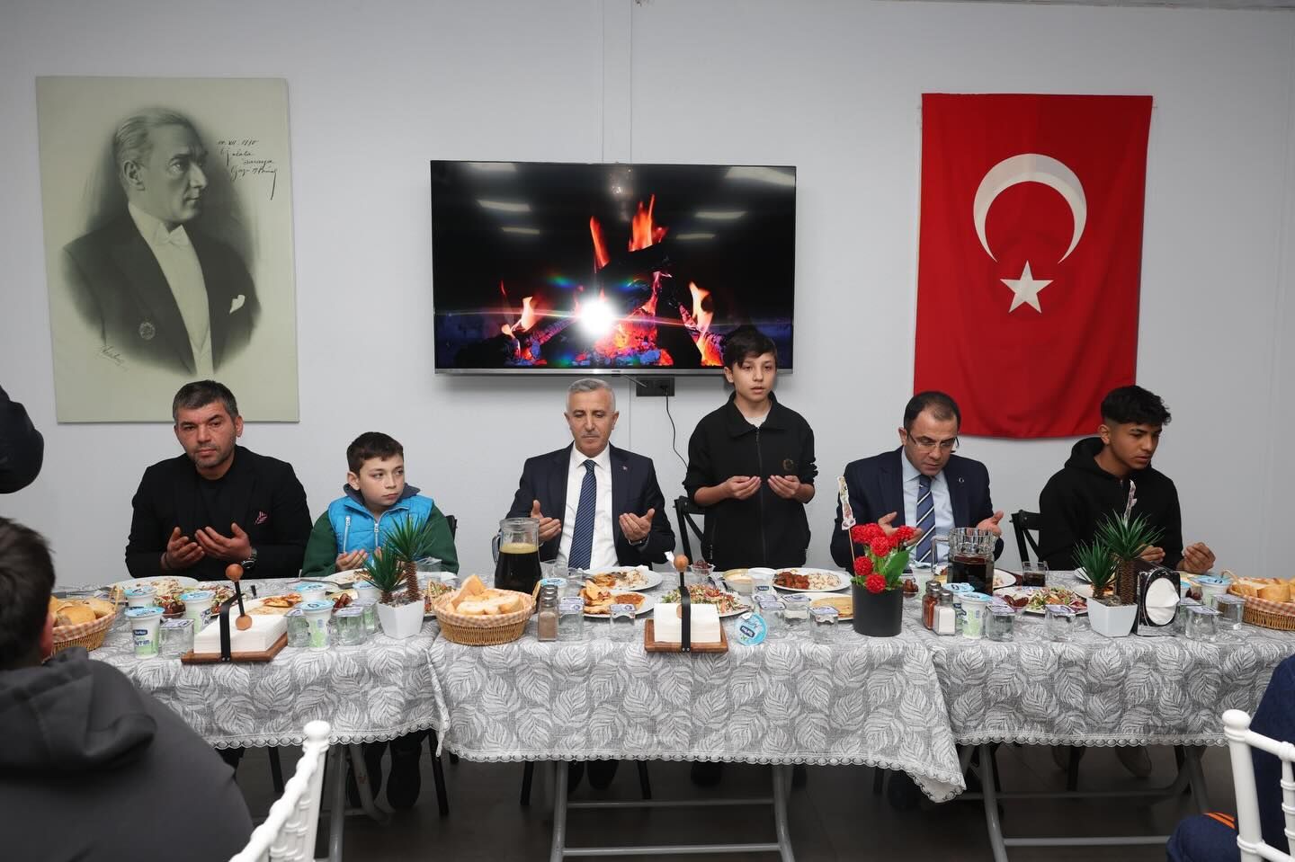 Çocuk Evleri Sitesi’nde İftar Programı1