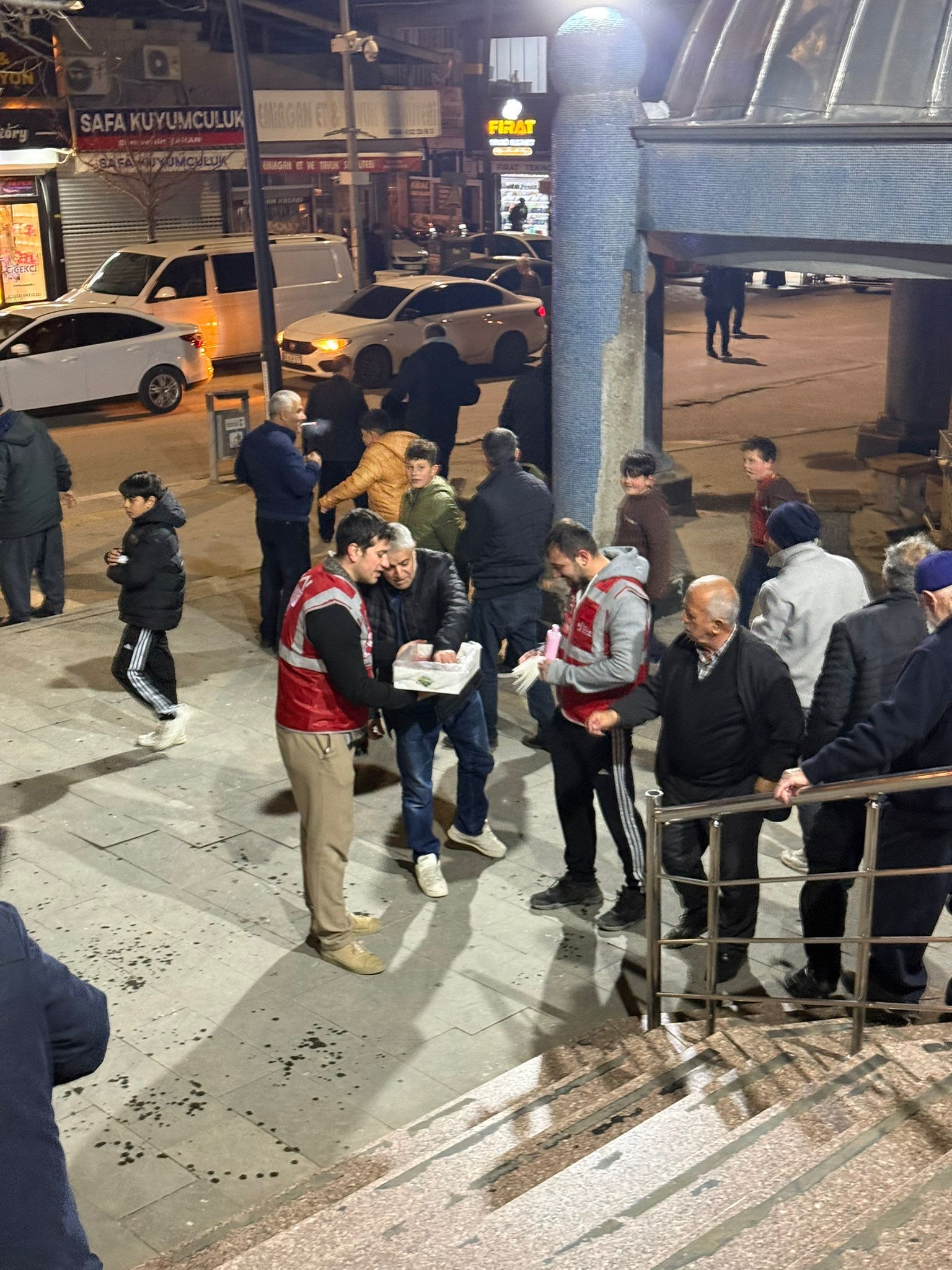 Cumhuriyet Halk Partisi Afşin Gençlik Kolları’ndan Teravih Sonrası Lokum İkramı2
