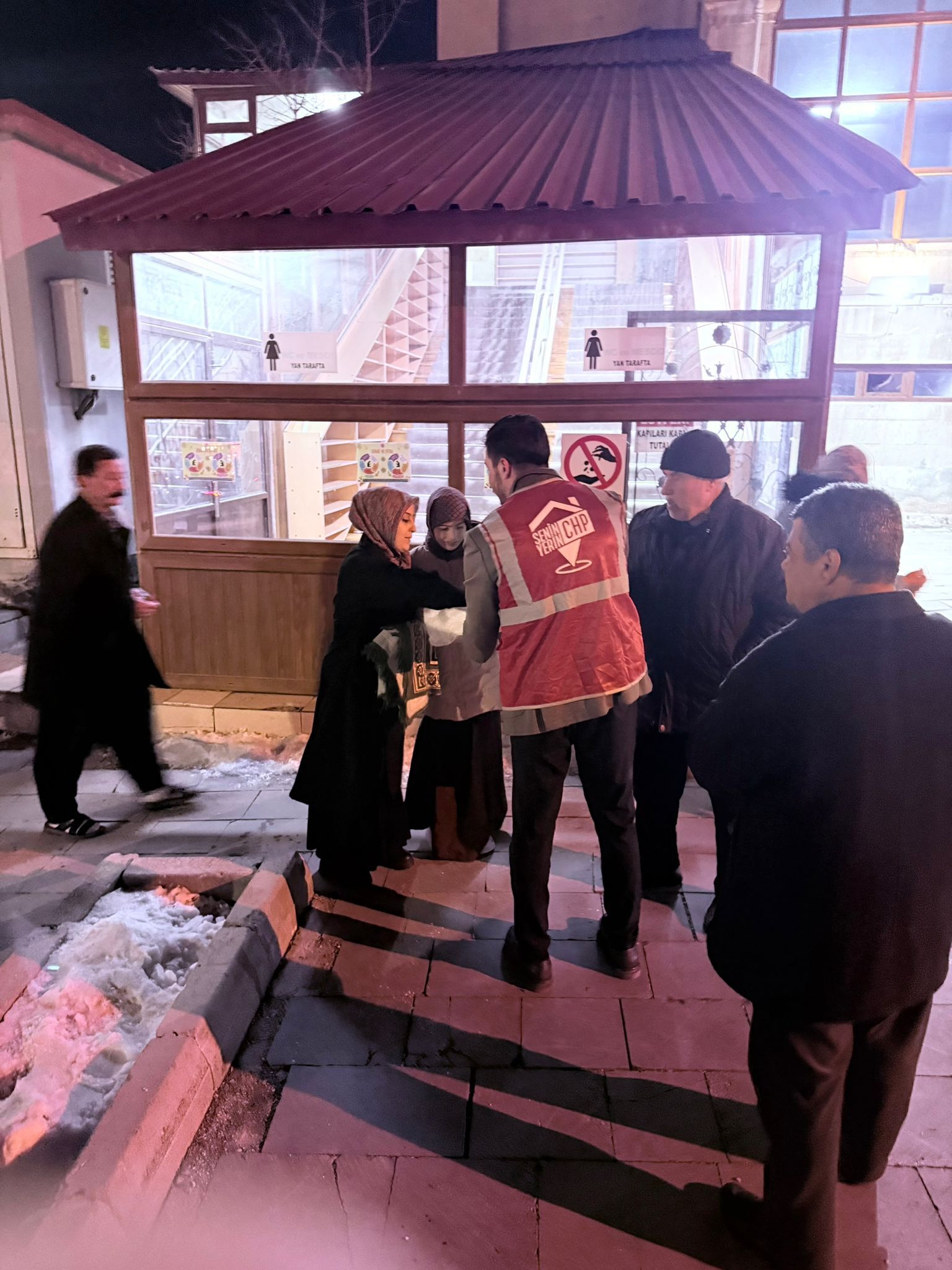 Cumhuriyet Halk Partisi Afşin Gençlik Kolları’ndan Teravih Sonrası Lokum İkramı4