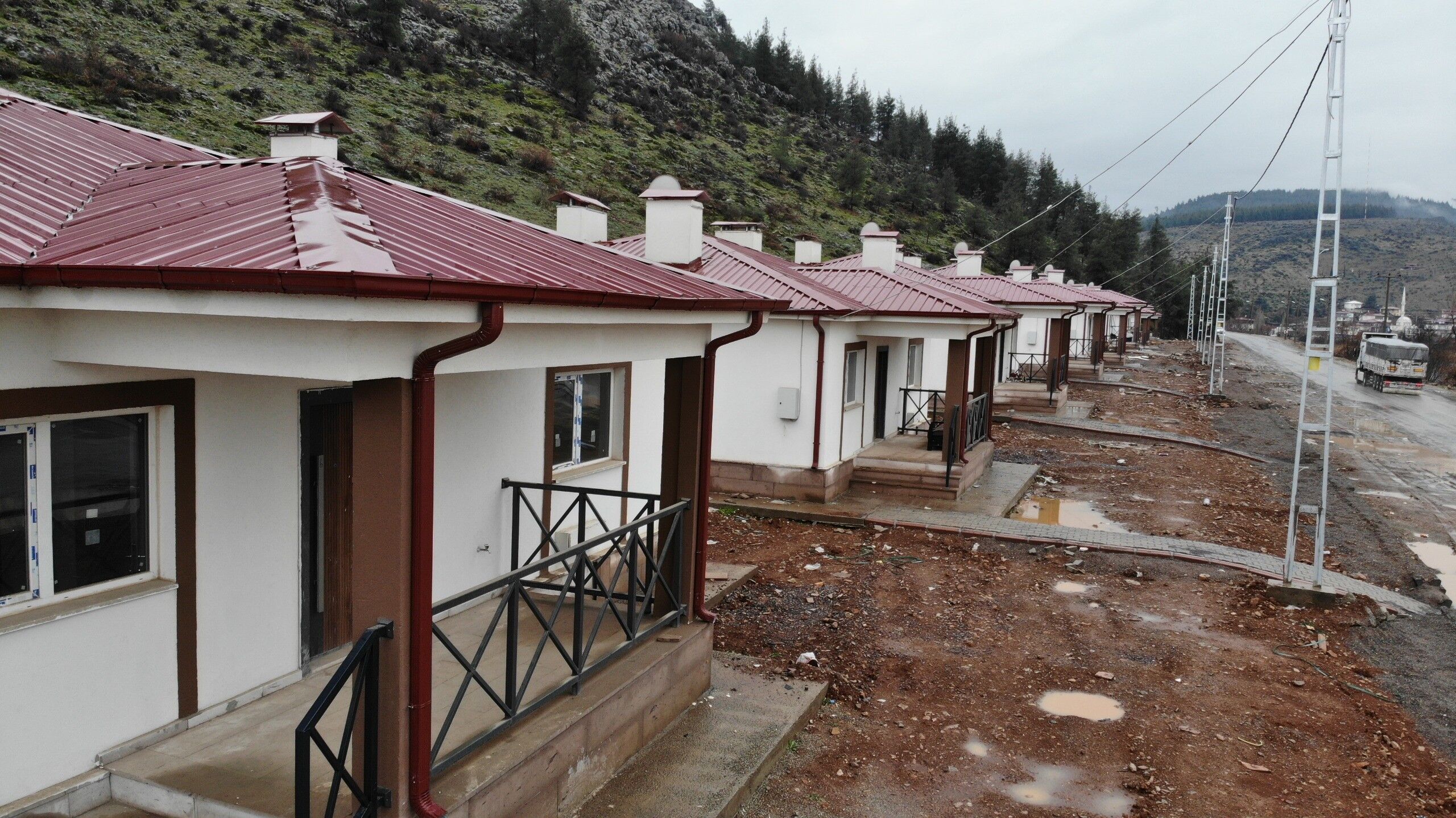 Depremzedelere 15 Köy Konutu Teslim Edildi (4)