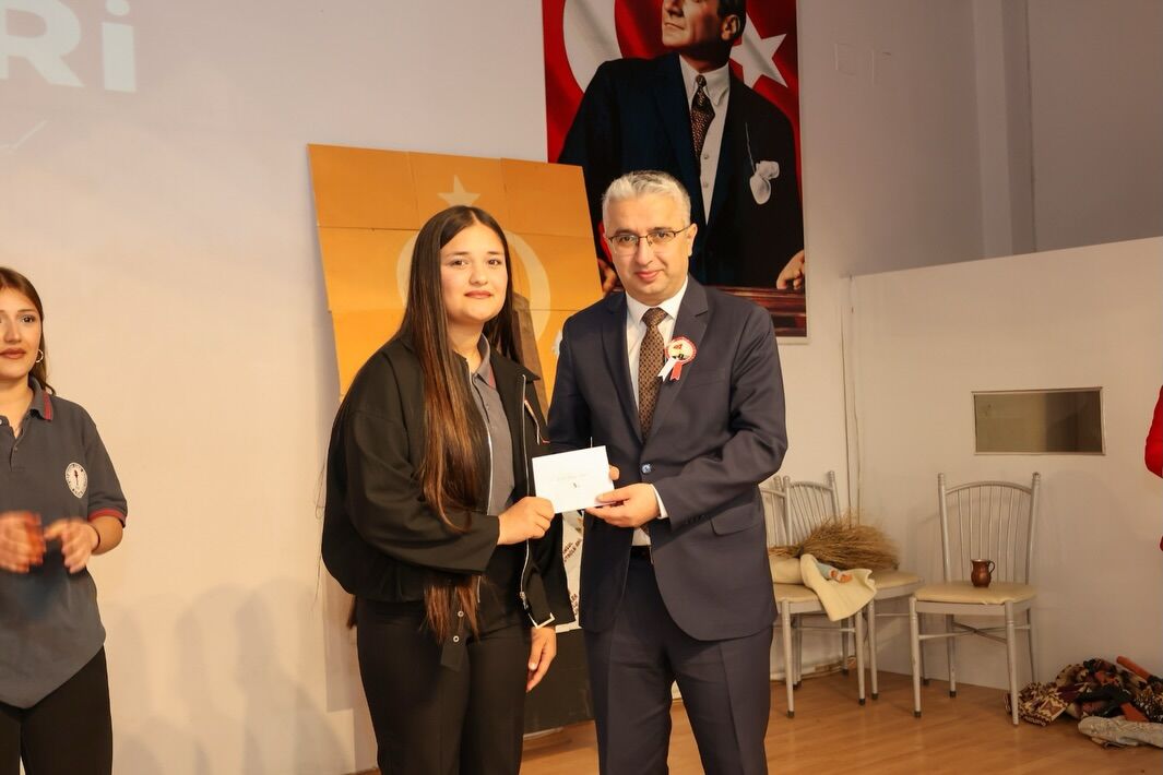 Elbistan’da 18 Mart Anma Programı Duygu Dolu Anlara Sahne Oldu4