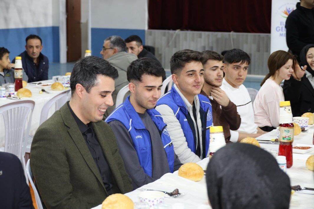 Elbistan’da Gençlerle İftar Buluşması