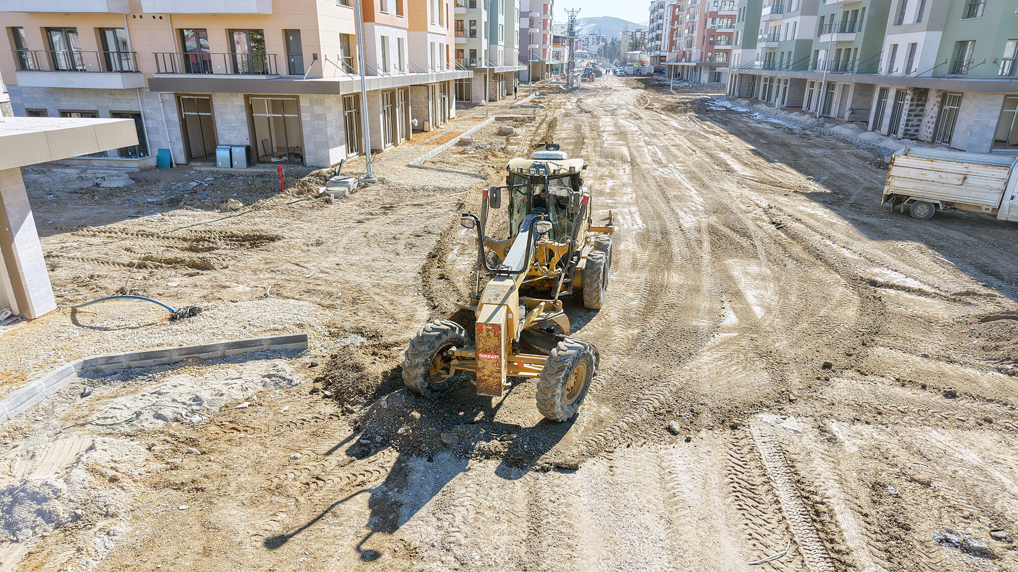 Elbistan’da Hacı Esat Efendi Caddesi Büyükşehir’le Yenileniyor (1)