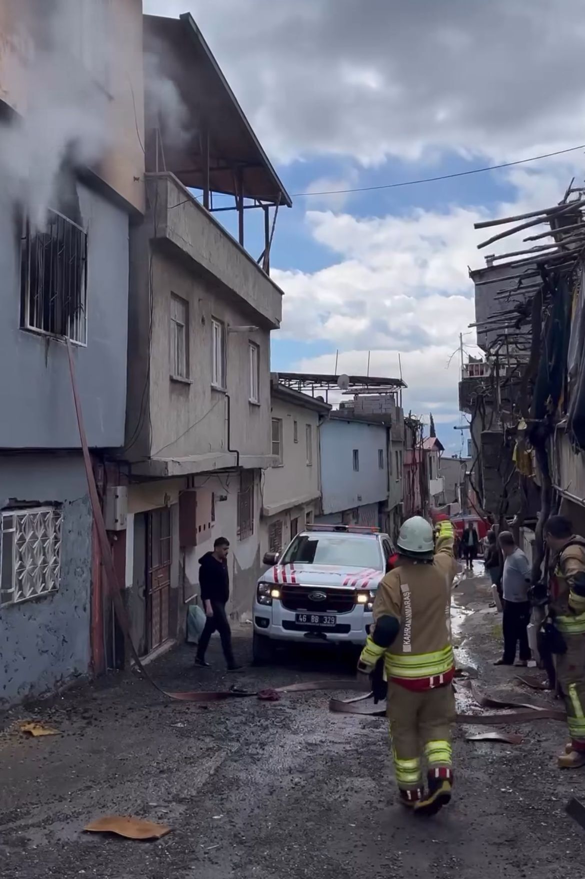 Evde Çıkan Yangın Panik Yarattı (2)