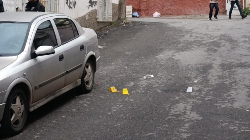 Eve Rastgele Ateş Açtılar 18 Yaşındaki Genç Yaralandı 1