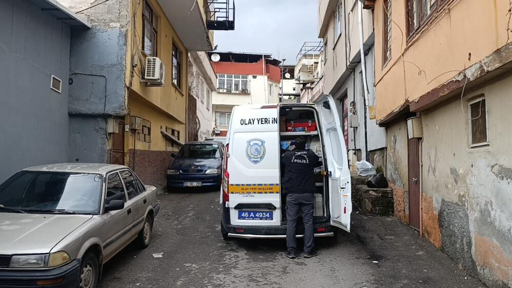 Eve Rastgele Ateş Açtılar 18 Yaşındaki Genç Yaralandı 2