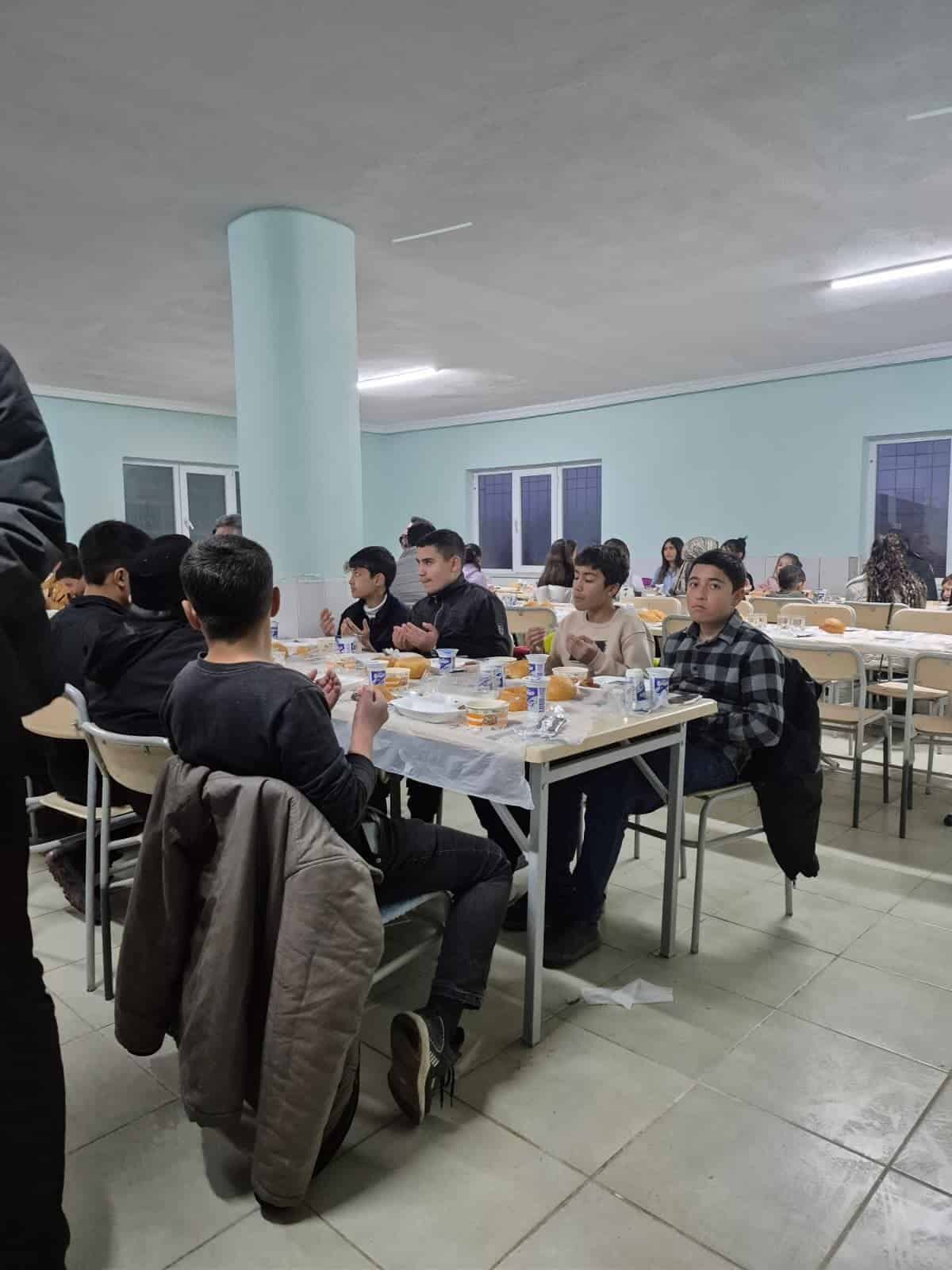 Hüyüklü Mahallesi’nde Ramazan Ayına Özel Anlamlı İftar Etkinliği