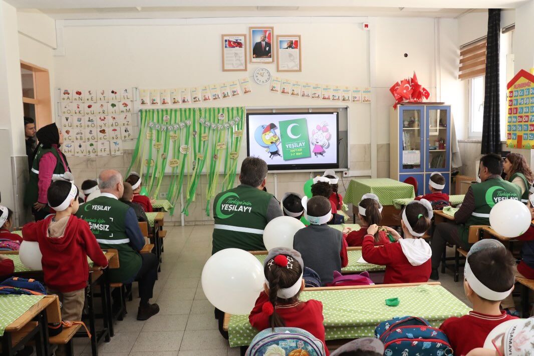 “İlk Dersimiz Yeşilay” Etkinliğiyle Öğrencilerle Buluşma1