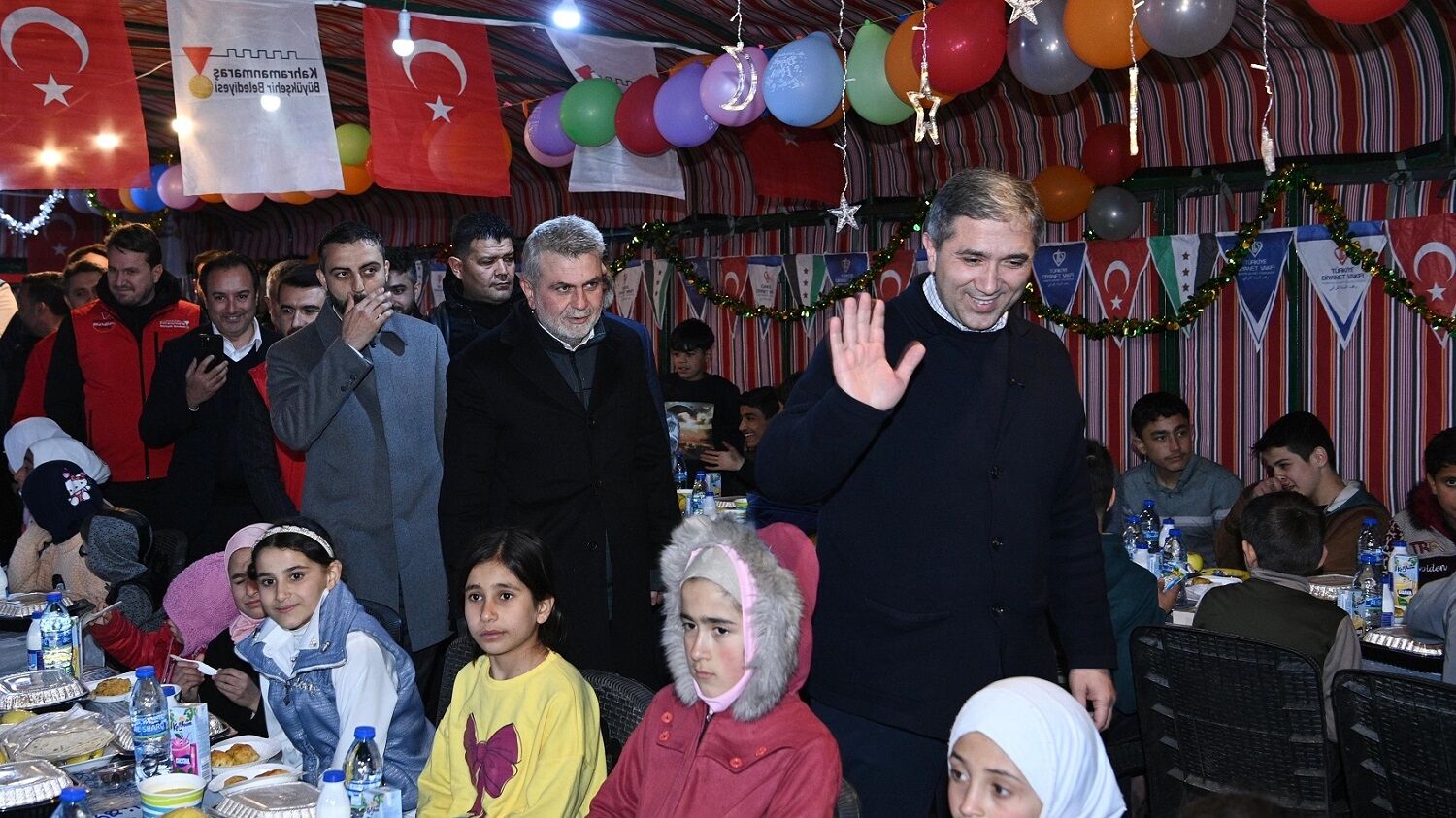 Kahramanmaraş Büyükşehir Belediyesi’nden Suriye’de İftar Programı (3)