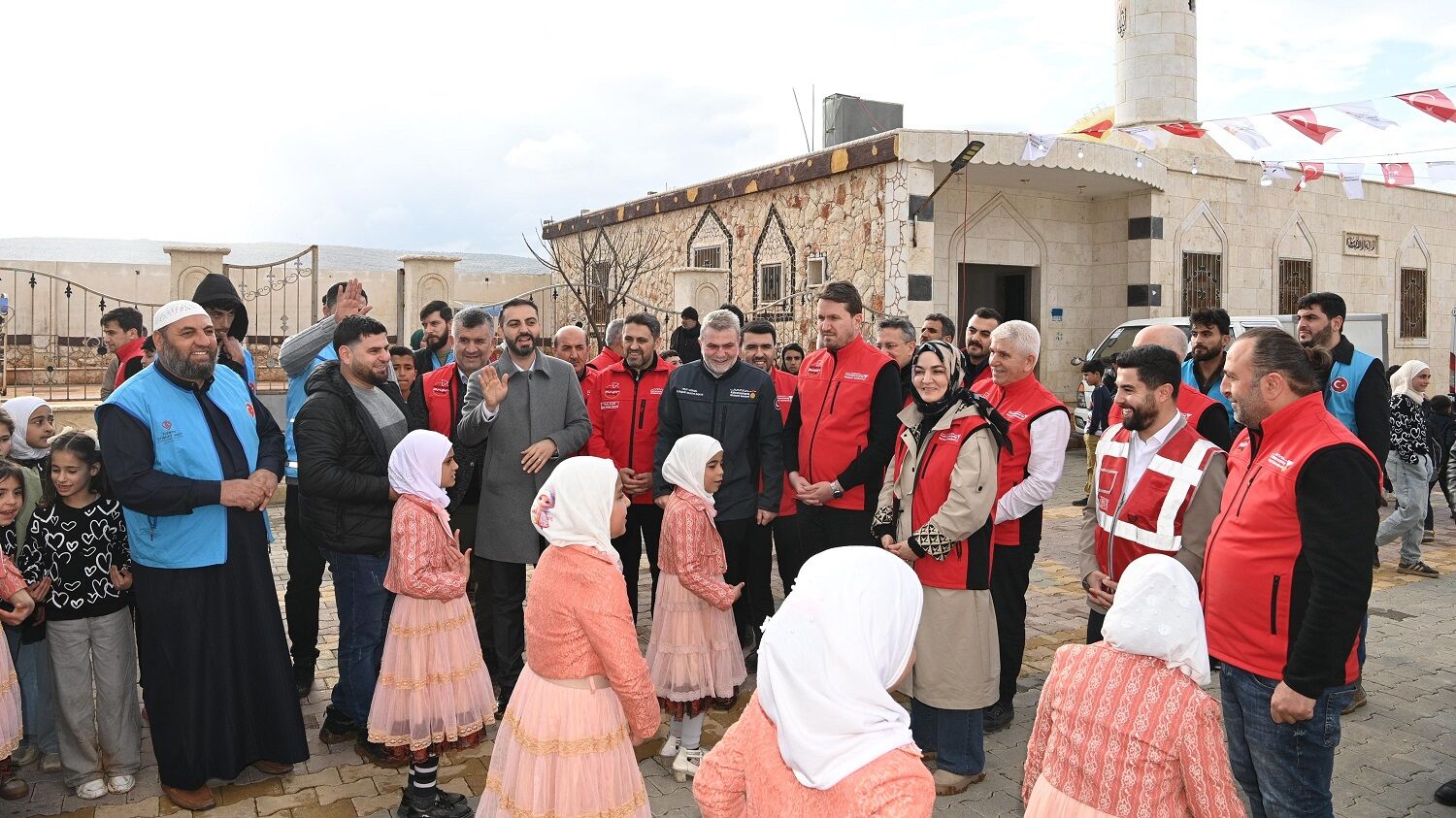 Kahramanmaraş Büyükşehir Belediyesi’nden Suriye’de İftar Programı (6)