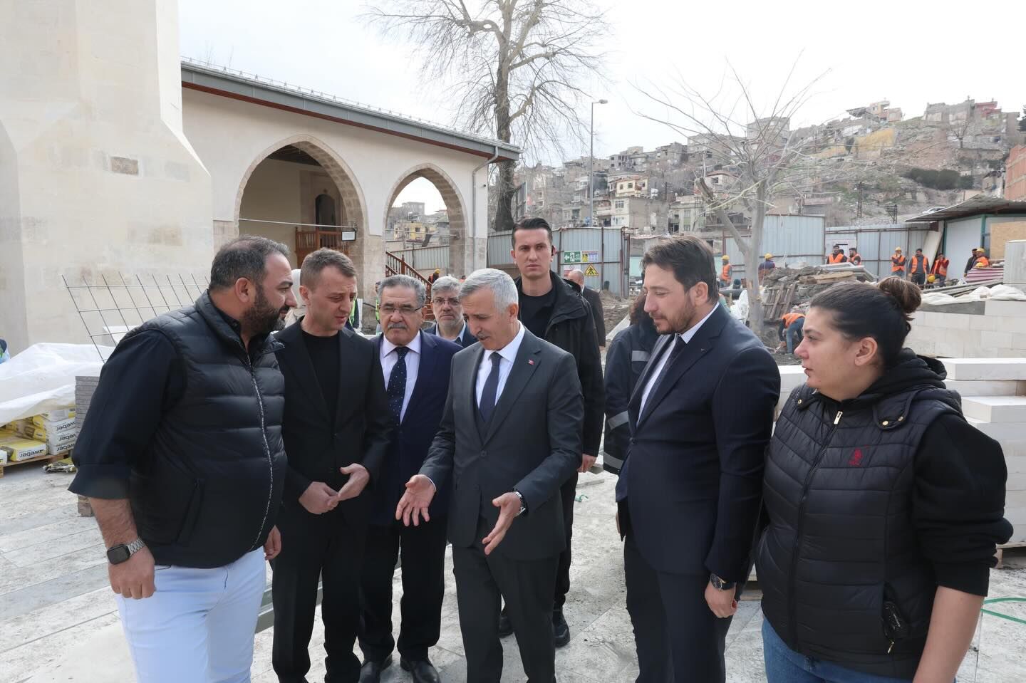 Kahramanmaraş Valisi Ünlüer, Tarihi Ulu Camii’nde İncelemelerde Bulundu